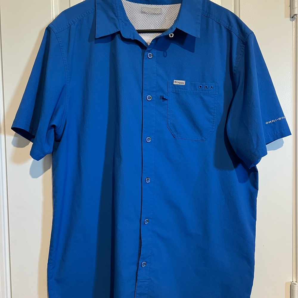 Columbia Men's Vibrant Blue Casual Shirt